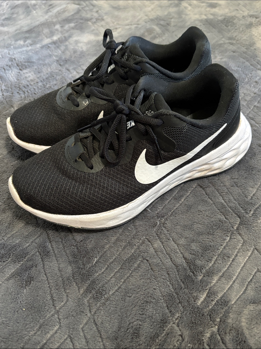 Nike Revolution